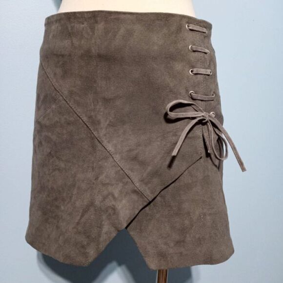 Blanknyc Real suede A- line skirt with Lacing detail sand color Soft fog size 26 - Picture 1 of 12